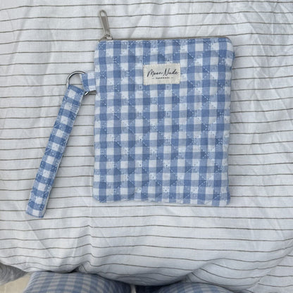 Azure eReader Pouch