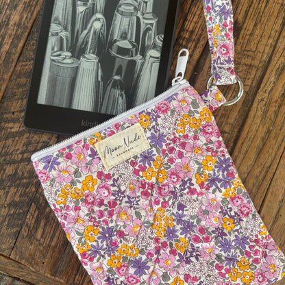 Summer eReader Pouch
